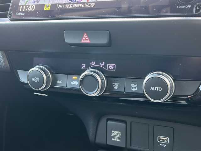 ホンダ フィット e:HEVホーム 埼玉県 2020(令2)年 8.6万km ルナシルバーM 純正ナビ /(FM/AM/TV/CD/DVD/SD/Bluetooth/AUX/USB)/バックカメラ /ETC /ドラレコ/プッシュスタート　/ステアリングスイッチ　/純正オーディオ　/純正フロア　/コーナーセンサー　/TRC　/電格ミラー　/クルコン/レーンキープ　/ホンダセンシング　/LED　/パーキングセンサー　/保証書　/取扱説明書