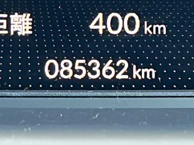 ホンダ フィット e:HEVホーム 埼玉県 2020(令2)年 8.6万km ルナシルバーM 純正ナビ /(FM/AM/TV/CD/DVD/SD/Bluetooth/AUX/USB)/バックカメラ /ETC /ドラレコ/プッシュスタート　/ステアリングスイッチ　/純正オーディオ　/純正フロア　/コーナーセンサー　/TRC　/電格ミラー　/クルコン/レーンキープ　/ホンダセンシング　/LED　/パーキングセンサー　/保証書　/取扱説明書