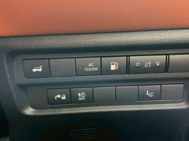 三菱 アウトランダー ＰＨＥＶ P 岩手県 2021(令3)年 3.8万km 黒 純正9インチナビ/BOSEサウンド/ステアリングリモコン/ハンドルヒーター/置くだけ充電/BSM/ヘッドアップディスプレイ/シートメモリー/パドルシフト/ミラー一体ドラレコ/フォグライト/電動格納ミラー/AVH