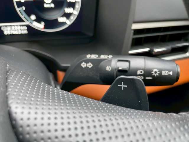 三菱 アウトランダー ＰＨＥＶ P 岩手県 2021(令3)年 3.8万km 黒 純正9インチナビ/BOSEサウンド/ステアリングリモコン/ハンドルヒーター/置くだけ充電/BSM/ヘッドアップディスプレイ/シートメモリー/パドルシフト/ミラー一体ドラレコ/フォグライト/電動格納ミラー/AVH