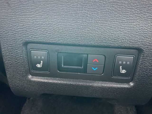 三菱 アウトランダー ＰＨＥＶ P 岩手県 2021(令3)年 3.8万km 黒 純正9インチナビ/BOSEサウンド/ステアリングリモコン/ハンドルヒーター/置くだけ充電/BSM/ヘッドアップディスプレイ/シートメモリー/パドルシフト/ミラー一体ドラレコ/フォグライト/電動格納ミラー/AVH