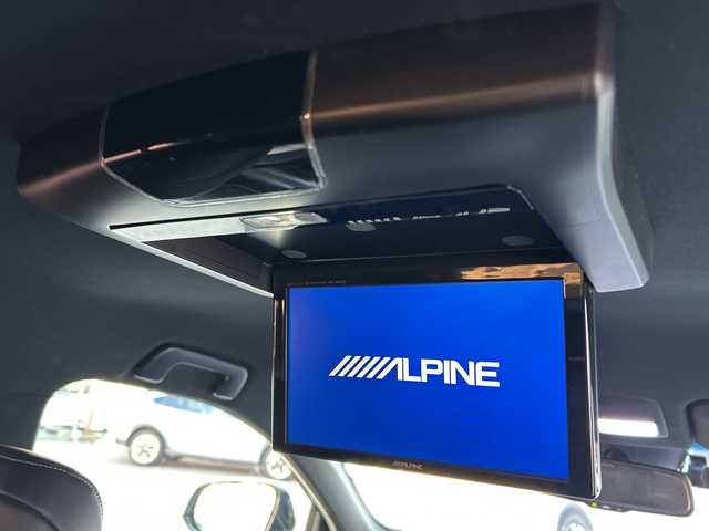 トヨタ ハリアー プレミアム 大阪府 2016(平28)年 9.4万km ホワイトパールクリスタルシャイン ワンオーナー/社外9インチメモリナビ（ALPINE）/BT/CD/DVD/フルセグTV/iPod/AUX/フリップダウンモニター（ALPINE）/GPSレーダー探知機（VA-710E）/バックカメラ/レーンキープアシスト/レーンデパーチャーアラート/クルーズコントロール/オートマチックハイビーム/パワーシート/電動リアゲート/電動チルト・テレスコピック・ステアリング/プッシュスタート/LEDフロントフォグ/純正アルミホイール/純正フロアマット/ドライブレコーダー/ETC