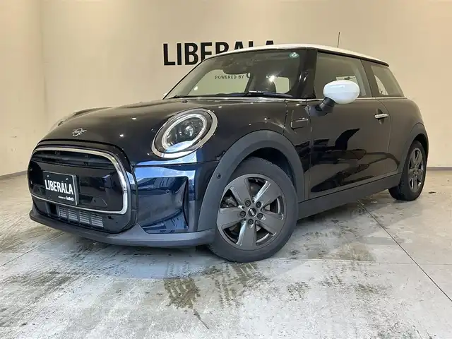 ＭＩＮＩ ＢＭＷ ミニ クーパー クラシックトリム 熊本県 2021(令3)年 5.2万km MINI Yoursエニグマティックブラック ・スマートキー/・プッシュスタート/・インテリジェントセーフティ/・PDC自動起動/・パーキングアシスト/・クルーズコントロール(追従式)/・ハーフレザースポーツシート/・純正HDDナビ/　【Bluetooth・USB・MSV】/・バックカメラ/・ETC/・ドライブレーダー(前後録画)/・LEDヘッドランプ/・UKテールランプ/・純正マット