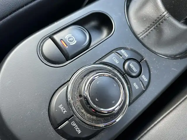 ＭＩＮＩ ＢＭＷ ミニ クーパー クラシックトリム 熊本県 2021(令3)年 5.2万km MINI Yoursエニグマティックブラック ・スマートキー/・プッシュスタート/・インテリジェントセーフティ/・PDC自動起動/・パーキングアシスト/・クルーズコントロール(追従式)/・ハーフレザースポーツシート/・純正HDDナビ/　【Bluetooth・USB・MSV】/・バックカメラ/・ETC/・ドライブレーダー(前後録画)/・LEDヘッドランプ/・UKテールランプ/・純正マット