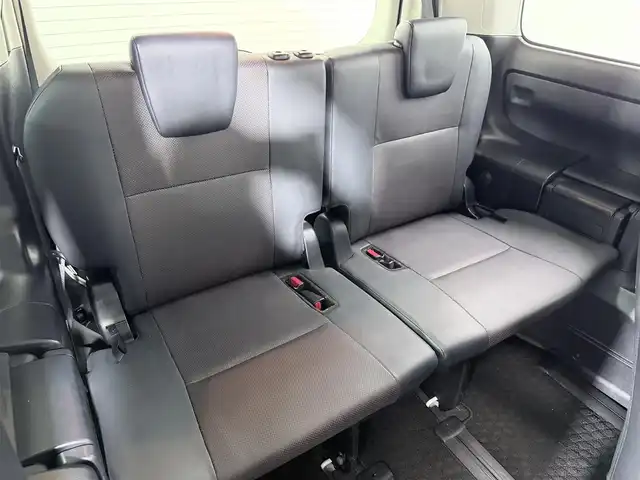 トヨタ エスクァイア ハイブリッド Gi 大阪府 2015(平27)年 6.2万km ホワイトパールクリスタルシャイン モデリスタエアロ　アルパインナビＴＶ　後席モニター　黒革シート　ワイヤレス充電　両側電動　シートヒーター　バックカメラ　ビルトインＥＴＣ　オートライト　ＬＥＤヘッドライト　フォグランプ　スマートキー