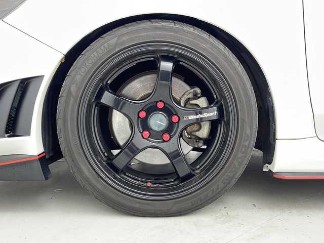 スバル レヴォーグ 1．6GT－S アイサイト 宮城県 2014(平26)年 6.7万km クリスタルホワイトP VARISエアロ（F）/STIエアロ（S.R.リアアンダー）/HKSマフラー/ALPINE製ウーハー/アイサイト/・プリクラッシュブレーキ/・レーンキープアシスト/・全車速追従機能付クルーズコントロール/・ツーリングアシスト/純正7インチナビ/・BT.CD.DVD.USB.VTR/バックカメラ/フルセグTV/前席パワーシート/革巻きステアリング/ステアリングスイッチ/パドルシフト/ETC/プッシュスタート/スマートキー×2/電動パーキングブレーキ/LEDヘッドライト/LEDフォグランプ/リアフォグライト/純正フロアマット/社外18インチAW/ドアバイザー/トノカバー/純正サンシェード