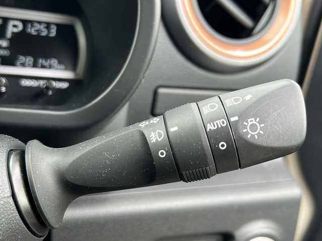 トヨタ パッソ モーダ 茨城県 2022(令4)年 2.9万km ブラックマイカメタリック/パウダリーベージュメタリック 2トーン 純正７インチSDナビ/CD/DVD/Bluetooth/TV/全方位カメラ/LEDオートライト/オートマチックハイビーム/衝突回避支援システム/横滑り防止装置/スマートキー/ビルトインETC2.0/取扱説明書/保証書/記録簿