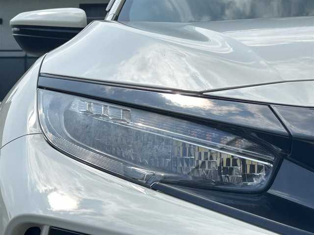 ホンダ シビック タイプR 埼玉県 2018(平30)年 7.4万km チャンピオンシップホワイト 外部検査済み/車検R9年3月まで/6MT／ターボ/純正ナビTV/CD/DVD/Bluetooth/バックカメラ/専用20インチアルミ/専用セミバケットシート/専用bremboキャリパー/専用センターマフラー/LEDヘッドライト/アイドリングストップ/クルーズコントロール/スリップコントロール/純正フロアマット/純正ドアバイザー/ディーラー点検記録簿/（H31/R2/R3/R4/R5/R6/R7）/新車保証書/取扱説明書