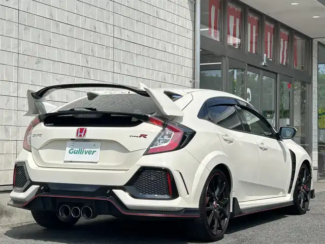 ホンダ シビック タイプR 埼玉県 2018(平30)年 7.4万km チャンピオンシップホワイト 外部検査済み/車検R9年3月まで/6MT／ターボ/純正ナビTV/CD/DVD/Bluetooth/バックカメラ/専用20インチアルミ/専用セミバケットシート/専用bremboキャリパー/専用センターマフラー/LEDヘッドライト/アイドリングストップ/クルーズコントロール/スリップコントロール/純正フロアマット/純正ドアバイザー/ディーラー点検記録簿/（H31/R2/R3/R4/R5/R6/R7）/新車保証書/取扱説明書