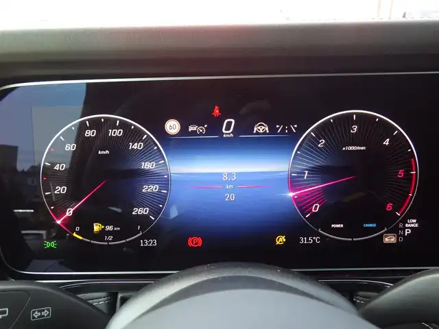 メルセデス・ベンツ ゲレンデヴァーゲン Ｇ４５０ｄ 千葉県 2025(令7)年 0.1万km未満 オブシディアンブラック AMGラインパッケージ/MANUFAKTURボディ同色スペアタイヤリング/MANUFAKTURロゴパッケージ/MANUFAKTURプログラム/アクティブブレーキアシスト/アクティブレーンキープアシスト/ブラインドスポットアシスト/アテンションアシスト/ディストロニック/パノラミックスライディングルーフ/ブラックレザーシート/前席パワーシート/エアシート/各席シートヒーター/ブルメスター/純正ナビ/地デジTV/【Bluetooth接続】/360°カメラ/革巻きステアリング/ステアリングスイッチ/ETC（2.0）/LEDヘッドライト/ウインカーミラー/パークトロニック/純正20インチアルミホイル/サイド/カーテン/ニーエアバッグ/キーレスゴー
