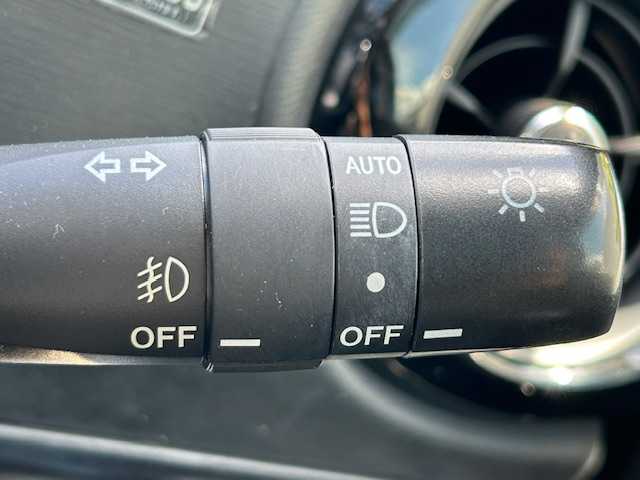 トヨタ アクア S 茨城県 2016(平28)年 2.5万km クールソーダメタリック 純正ＳＤナビ　/-FM/AM/CD/ＥＴＣ　/バックカメラ　/D席N席シートヒーター　/オートライト　/純正フロアマット　/パワーステアリング　/パワーウィンドウ　/ＡＢＳ　/横滑り防止装置　/盗難防止装置　/キセノンヘッドライト　/Ｗエアバッグ/プッシュスタート