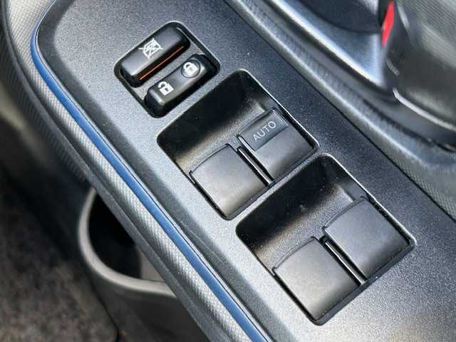 トヨタ アクア S 茨城県 2016(平28)年 2.5万km クールソーダメタリック 純正ＳＤナビ　/-FM/AM/CD/ＥＴＣ　/バックカメラ　/D席N席シートヒーター　/オートライト　/純正フロアマット　/パワーステアリング　/パワーウィンドウ　/ＡＢＳ　/横滑り防止装置　/盗難防止装置　/キセノンヘッドライト　/Ｗエアバッグ/プッシュスタート