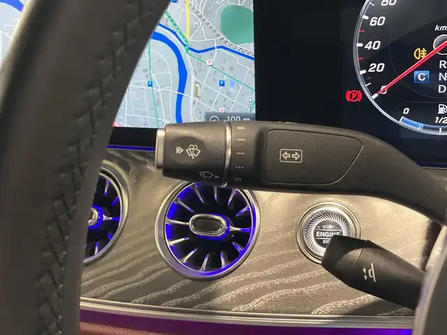 メルセデス・ベンツ ＣＬＳ２２０ｄ スポーツ エクスクルーシブPKG 熊本県 2019(令1)年 4.2万km ヒヤシンスレッド スライディングサンルーフ/フルレザーシート/純正ナビ/Bluetooth/USB/SD/AppleCarPlay/AndroidAuto/フルセグTV/純正19インチアルミホイール/Burmesterサウンドシステム/ETC/道路標識アシスト/アクティブブレーキアシスト/アテンションアシスト/レーンチェンジアシスト/ブラインドスポットモニター/インテリジェントライトシステム/アダプティブクルーズコントロール/前席パワーシート/全席シートヒーター/前席シートクーラー/純正パフュームアトマイザー/LEDヘッドライト/パワーバックドア