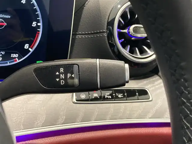 メルセデス・ベンツ ＣＬＳ２２０ｄ スポーツ エクスクルーシブPKG 熊本県 2019(令1)年 4.2万km ヒヤシンスレッド スライディングサンルーフ/フルレザーシート/純正ナビ/Bluetooth/USB/SD/AppleCarPlay/AndroidAuto/フルセグTV/純正19インチアルミホイール/Burmesterサウンドシステム/ETC/道路標識アシスト/アクティブブレーキアシスト/アテンションアシスト/レーンチェンジアシスト/ブラインドスポットモニター/インテリジェントライトシステム/アダプティブクルーズコントロール/前席パワーシート/全席シートヒーター/前席シートクーラー/純正パフュームアトマイザー/LEDヘッドライト/パワーバックドア