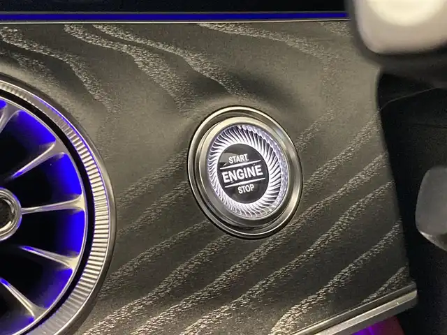 メルセデス・ベンツ ＣＬＳ２２０ｄ スポーツ エクスクルーシブPKG 熊本県 2019(令1)年 4.2万km ヒヤシンスレッド スライディングサンルーフ/フルレザーシート/純正ナビ/Bluetooth/USB/SD/AppleCarPlay/AndroidAuto/フルセグTV/純正19インチアルミホイール/Burmesterサウンドシステム/ETC/道路標識アシスト/アクティブブレーキアシスト/アテンションアシスト/レーンチェンジアシスト/ブラインドスポットモニター/インテリジェントライトシステム/アダプティブクルーズコントロール/前席パワーシート/全席シートヒーター/前席シートクーラー/純正パフュームアトマイザー/LEDヘッドライト/パワーバックドア