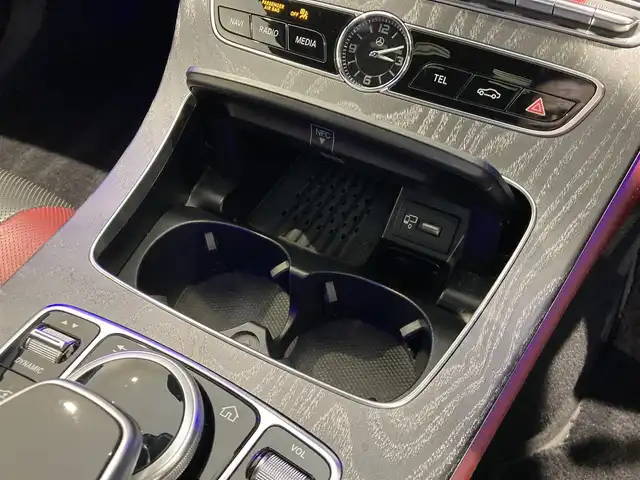 メルセデス・ベンツ ＣＬＳ２２０ｄ スポーツ エクスクルーシブPKG 熊本県 2019(令1)年 4.2万km ヒヤシンスレッド スライディングサンルーフ/フルレザーシート/純正ナビ/Bluetooth/USB/SD/AppleCarPlay/AndroidAuto/フルセグTV/純正19インチアルミホイール/Burmesterサウンドシステム/ETC/道路標識アシスト/アクティブブレーキアシスト/アテンションアシスト/レーンチェンジアシスト/ブラインドスポットモニター/インテリジェントライトシステム/アダプティブクルーズコントロール/前席パワーシート/全席シートヒーター/前席シートクーラー/純正パフュームアトマイザー/LEDヘッドライト/パワーバックドア