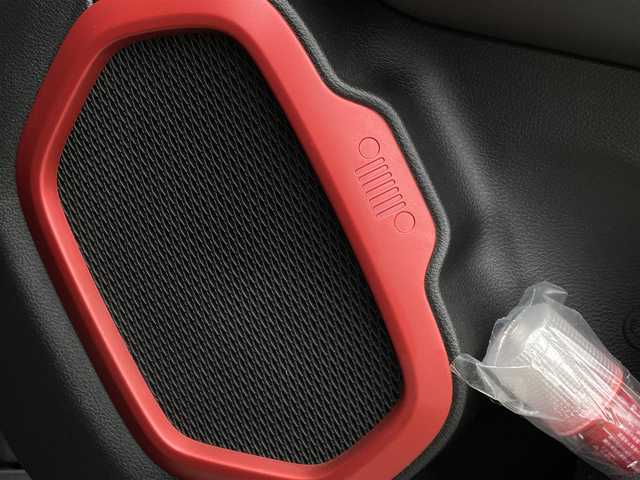 クライスラー・ジープ ジープ レネゲード トレイルホーク 4xe 長野県 2022(令4)年 4.6万km 黒 Ｕｃｏｎｎｅｃｔナビ/フルセグＴＶ/バックカメラ/クルーズコントロール/ブラインドスポット/レーンセンス/パークセンス/デジタルインナーミラー　/スマートキー/プッシュスタート/純正１７インチＡＷ/ドライブレコーダー/ETC/充電ケーブル