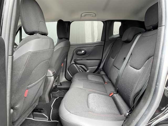 クライスラー・ジープ ジープ レネゲード トレイルホーク 4xe 長野県 2022(令4)年 4.6万km 黒 Ｕｃｏｎｎｅｃｔナビ/フルセグＴＶ/バックカメラ/クルーズコントロール/ブラインドスポット/レーンセンス/パークセンス/デジタルインナーミラー　/スマートキー/プッシュスタート/純正１７インチＡＷ/ドライブレコーダー/ETC/充電ケーブル