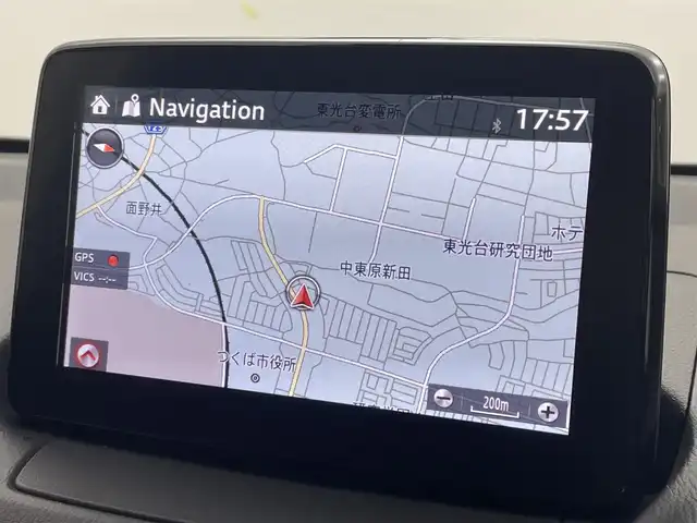 マツダ デミオ 15Sミストマルーン 茨城県 2018(平30)年 1.7万km エターナルブルーマイカ マツダ純正メモリナビ/・全方位カメラ/・Bluetooth/FM/AM/CD/AUX/DVD/・フルセグテレビ/・USB入力端子×２/BSM/前後コーナーセンサー/レーンキープアシスト/衝突被害軽減ブレーキ/カーテンエアバッグ/LEDヘッドライト/横滑り防止機能/MTモード付AT/純正フロアマット/純正アルミホイール/スマートキー/アイドリングストップ/盗難防止機能/ABS