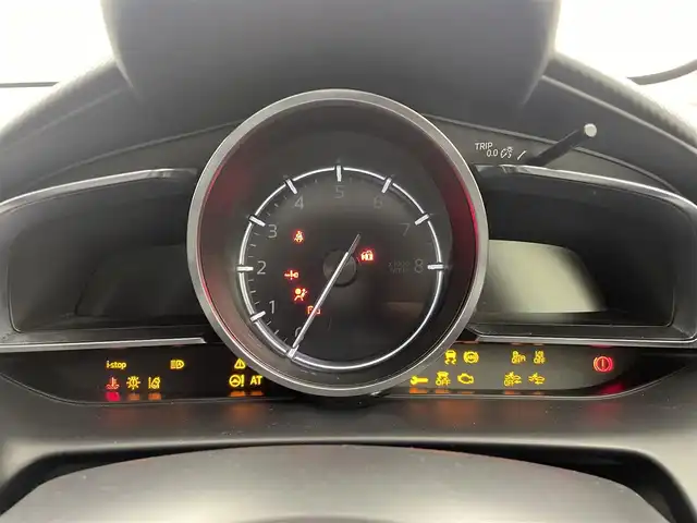 マツダ デミオ 15Sミストマルーン 茨城県 2018(平30)年 1.7万km エターナルブルーマイカ マツダ純正メモリナビ/・全方位カメラ/・Bluetooth/FM/AM/CD/AUX/DVD/・フルセグテレビ/・USB入力端子×２/BSM/前後コーナーセンサー/レーンキープアシスト/衝突被害軽減ブレーキ/カーテンエアバッグ/LEDヘッドライト/横滑り防止機能/MTモード付AT/純正フロアマット/純正アルミホイール/スマートキー/アイドリングストップ/盗難防止機能/ABS