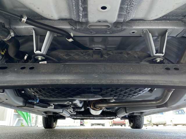 ダイハツ ムーヴ キャンバス ストライプス G 愛知県 2023(令5)年 1.8万km シャイニングホワイトパール/スムーズグレーマイカメタリック 禁煙車/AM/FM/CD/DVD/USB/純正ナビ/フルセグTV/アラウンドビュー/衝突軽減ブレーキ/前後コーナーセンサー/両側パワースライドドア/前席シートヒーター/ホットカップホルダー/アイドリングストップ/ETC/サイドエアバッグ/電子パーキング/盗難防止/純正フロアマット/プッシュスタート/電動格納ミラー/スマートキー