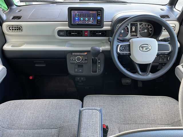 ダイハツ ムーヴ キャンバス ストライプス G 愛知県 2023(令5)年 1.8万km シャイニングホワイトパール/スムーズグレーマイカメタリック 禁煙車/AM/FM/CD/DVD/USB/純正ナビ/フルセグTV/アラウンドビュー/衝突軽減ブレーキ/前後コーナーセンサー/両側パワースライドドア/前席シートヒーター/ホットカップホルダー/アイドリングストップ/ETC/サイドエアバッグ/電子パーキング/盗難防止/純正フロアマット/プッシュスタート/電動格納ミラー/スマートキー