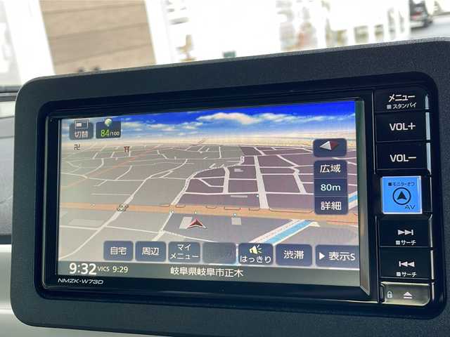 ダイハツ ムーヴ キャンバス ストライプス G 愛知県 2023(令5)年 1.8万km シャイニングホワイトパール/スムーズグレーマイカメタリック 禁煙車/AM/FM/CD/DVD/USB/純正ナビ/フルセグTV/アラウンドビュー/衝突軽減ブレーキ/前後コーナーセンサー/両側パワースライドドア/前席シートヒーター/ホットカップホルダー/アイドリングストップ/ETC/サイドエアバッグ/電子パーキング/盗難防止/純正フロアマット/プッシュスタート/電動格納ミラー/スマートキー