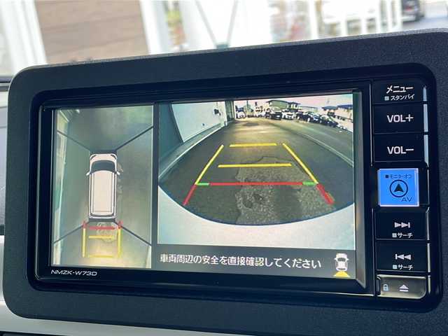 ダイハツ ムーヴ キャンバス ストライプス G 愛知県 2023(令5)年 1.8万km シャイニングホワイトパール/スムーズグレーマイカメタリック 禁煙車/AM/FM/CD/DVD/USB/純正ナビ/フルセグTV/アラウンドビュー/衝突軽減ブレーキ/前後コーナーセンサー/両側パワースライドドア/前席シートヒーター/ホットカップホルダー/アイドリングストップ/ETC/サイドエアバッグ/電子パーキング/盗難防止/純正フロアマット/プッシュスタート/電動格納ミラー/スマートキー