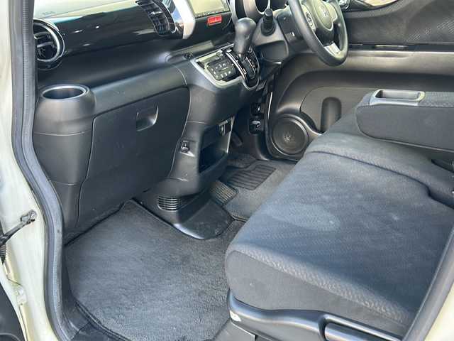 ホンダ Ｎ ＢＯＸ カスタム G SSパッケージ 千葉県 2015(平27)年 14.2万km プレミアムホワイトパール ワンオーナー/純正メモリナビ（VXM-１５５VSi)/ワンセグテレビ/DVD/CD/Bluetooth/バックカメラ/CTBA（シティブレーキアクティブシステム）/ステアリングスイッチ/キセノンヘッドライト/フォグランプ/両側パワースライドドア/純正フロアマット/ホイール/ドアバイザー/ウィンカーミラー