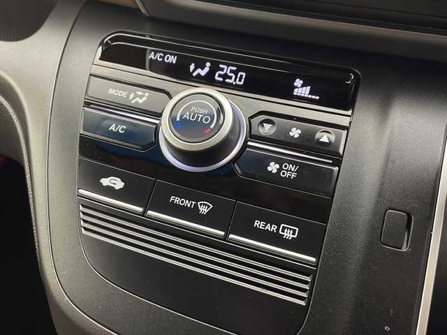 ホンダ フリード G ホンダセンシング 愛知県 2021(令3)年 5万km プラチナホワイトパール 純正ナビ【VXM-214VFi】/バックカメラ/フルセグTV・Bluetooth・CD・DVD・USB/ETC/両側パワースライドドア/ホンダセンシング/衝突軽減ブレーキ/誤発進抑制/後方誤発進抑制/歩行者事故低減ステアリング/先行車発進告知/標識認識/路外逸脱抑制/アダプティブクルーズコントロール/車線維持支援システム/アイドリングストップ/ヒルスタートアシスト/横滑り防止/ハロゲンヘッド/オートライト/純正フロアマット/プッシュスタート/スマートキー/スペアキー1本/保証書/取扱説明書・ナビ説明書