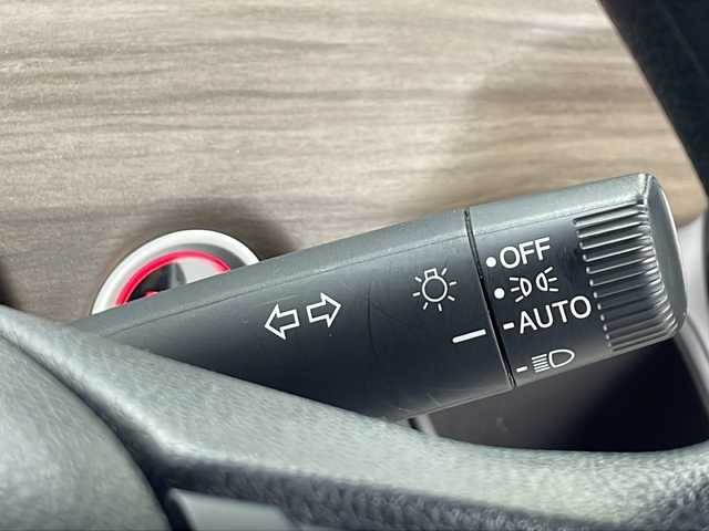 ホンダ フリード G ホンダセンシング 愛知県 2021(令3)年 5万km プラチナホワイトパール 純正ナビ【VXM-214VFi】/バックカメラ/フルセグTV・Bluetooth・CD・DVD・USB/ETC/両側パワースライドドア/ホンダセンシング/衝突軽減ブレーキ/誤発進抑制/後方誤発進抑制/歩行者事故低減ステアリング/先行車発進告知/標識認識/路外逸脱抑制/アダプティブクルーズコントロール/車線維持支援システム/アイドリングストップ/ヒルスタートアシスト/横滑り防止/ハロゲンヘッド/オートライト/純正フロアマット/プッシュスタート/スマートキー/スペアキー1本/保証書/取扱説明書・ナビ説明書