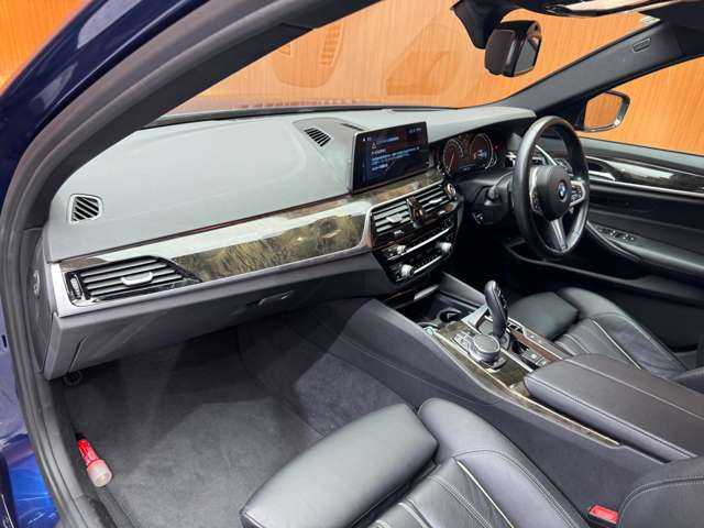 ＢＭＷ ５２３ｄ Mスポーツ 千葉県 2017(平29)年 4.6万km 紺Ｍ ハイラインパッケージ　/ACC　/黒革シート　/HUD　/ナビ　/TV　/360°Bluetooth接続　/シートヒーター　/電動シート　/電動トランク　/LEDヘッドライト　/ソフトクローズドア　/ドライビングアシストプラス　/パーキングアシストプラス