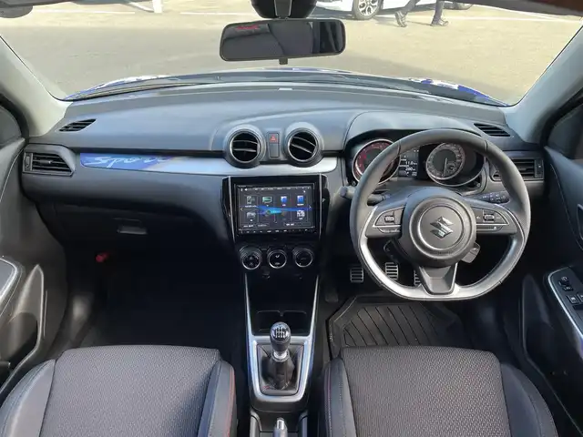 スズキ スイフト スポーツ ZC33S ファイナルED 東京都 2025(令7)年 0.1万km 青Ⅱ ワンオーナー/純正ナビ/Bluetooth/アダプティブクルーズコントロール/フルセグテレビ/アラウンドビューモニター/前席シートヒーター/ステアリングスイッチ/革巻きステアリング/LEDヘッドライト/ブラインドスポットモニター/ラバーマット/プッシュスタート/キーレスエントリー/フロントフォグランプ/ハンズフリー