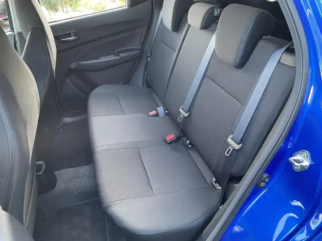 スズキ スイフト スポーツ ZC33S ファイナルED 東京都 2025(令7)年 0.1万km 青Ⅱ ワンオーナー/純正ナビ/Bluetooth/アダプティブクルーズコントロール/フルセグテレビ/アラウンドビューモニター/前席シートヒーター/ステアリングスイッチ/革巻きステアリング/LEDヘッドライト/ブラインドスポットモニター/ラバーマット/プッシュスタート/キーレスエントリー/フロントフォグランプ/ハンズフリー