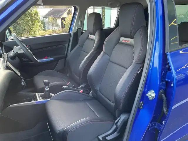 スズキ スイフト スポーツ ZC33S ファイナルED 東京都 2025(令7)年 0.1万km 青Ⅱ ワンオーナー/純正ナビ/Bluetooth/アダプティブクルーズコントロール/フルセグテレビ/アラウンドビューモニター/前席シートヒーター/ステアリングスイッチ/革巻きステアリング/LEDヘッドライト/ブラインドスポットモニター/ラバーマット/プッシュスタート/キーレスエントリー/フロントフォグランプ/ハンズフリー