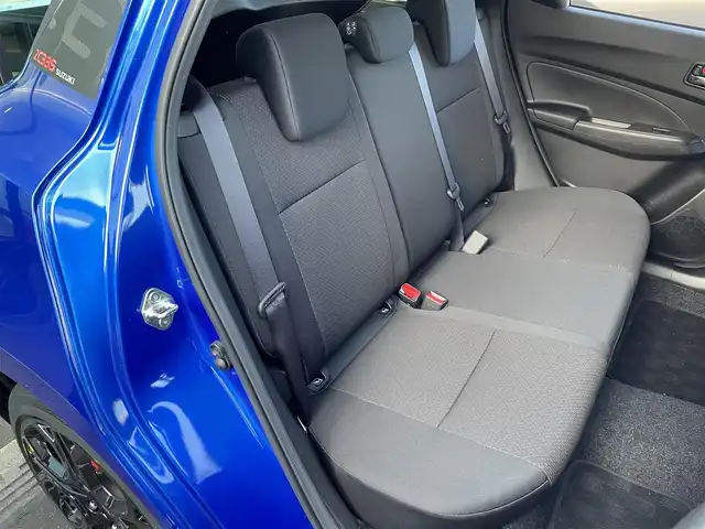 スズキ スイフト スポーツ ZC33S ファイナルED 東京都 2025(令7)年 0.1万km 青Ⅱ ワンオーナー/純正ナビ/Bluetooth/アダプティブクルーズコントロール/フルセグテレビ/アラウンドビューモニター/前席シートヒーター/ステアリングスイッチ/革巻きステアリング/LEDヘッドライト/ブラインドスポットモニター/ラバーマット/プッシュスタート/キーレスエントリー/フロントフォグランプ/ハンズフリー