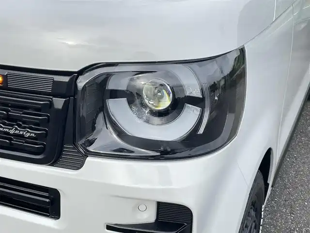 ホンダ Ｎ ＢＯＸ 千葉県 2025(令7)年 0.1万km未満 プラチナホワイトパール AIS検査済み/ＤＡＭＤフェイスチェンジキット　（社外）/ＴＯＹＯオープンカントリーＲ／Ｔ新品タイヤ（社外）/マッドヴァンスＸ１５インチＡＷ（社外）/マッドブラック塗装　/ホンダセンシング　/両側パワスラ　/コーナーセンサー　/前席シートヒーター/社外パーツ取付有