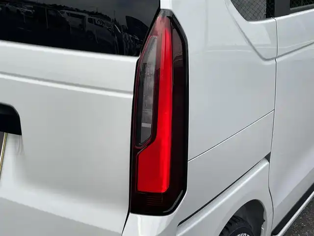 ホンダ Ｎ ＢＯＸ 千葉県 2025(令7)年 0.1万km未満 プラチナホワイトパール AIS検査済み/ＤＡＭＤフェイスチェンジキット　（社外）/ＴＯＹＯオープンカントリーＲ／Ｔ新品タイヤ（社外）/マッドヴァンスＸ１５インチＡＷ（社外）/マッドブラック塗装　/ホンダセンシング　/両側パワスラ　/コーナーセンサー　/前席シートヒーター/社外パーツ取付有