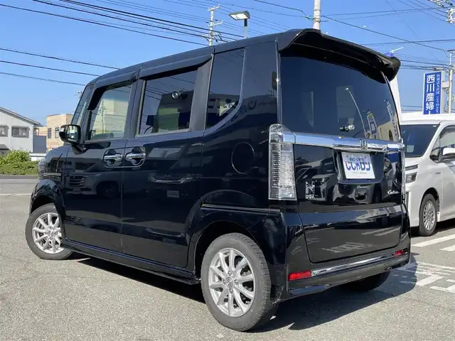 ホンダ Ｎ ＢＯＸ カスタムG SSブラックスタイル 兵庫県 2017(平29)年 8.4万km 黒 (株)IDOMが運営する【じしゃロン姫路店】の自社ローン専用車両になります。こちらは現金またはオートローンご利用時の価格です。自社ローンご希望の方は別途その旨お申付け下さい/社外ナビ/ＥＴＣ/バックカメラ/クルーズコントロール/両側パワースライドドア/チップアップシート/横滑り防止装置/純正夏タイヤＡＷセット/プッシュスタート/シートヒーター/ターボ車