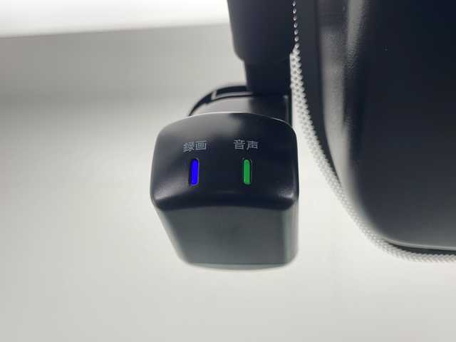 日産 オーラ G レザーエディション 宮崎県 2022(令4)年 4.4万km ミッドナイトブラック/サンライズカッパー 禁煙車/エマージェンシーブレーキ/純正9型ディスプレイオーディオナビTV/（高解像度モニター/Bluetooth/USB/HDMI/フルセグTV)/純正BOSEサウンドシステム/純正ドライブレコーダー/純正ビルトイン2.0ETC/純正LEDオートライト/純正LEDフォグ/純正17インチアルミ/純正フロアマット/黒本革シート/プロパイロット/アラウンドビューモニター/クリアランスソナー/ブラインドスポットモニター/スマートルームミラー/電子パーキング/オートホールド/オートエアコン/本革巻ハンドル/インテリジェントキー/プッシュエンジンスタート/スペアキー/新車時保証書/取扱い説明書