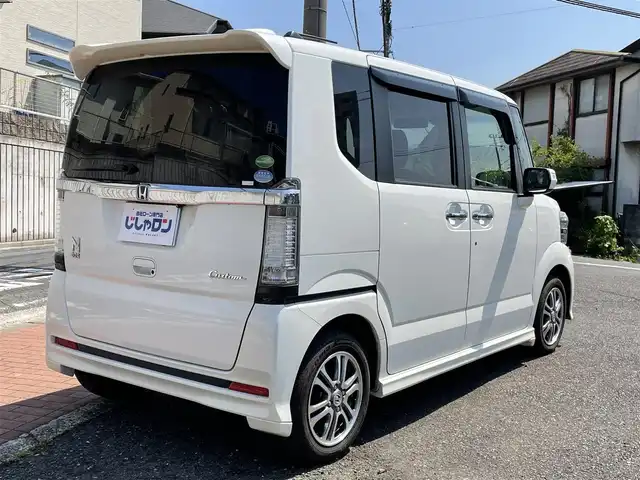 ホンダ Ｎ ＢＯＸ カスタム SSパッケージ 福岡県 2014(平26)年 7.7万km プレミアムホワイトパール (株)IDOMが運営する【じしゃロン八幡西店】の自社ローン専用車両になります。こちらは現金またはオートローンご利用時の価格です。自社ローンご希望の方は別途その旨お申付け下さい/衝突軽減システム/スマートキー /ナビ/ワンセグ/Bluetooth/バックカメラ/HID/オートライト