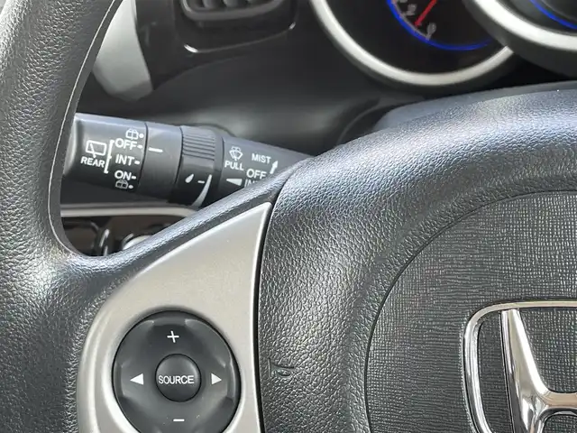 ホンダ Ｎ ＢＯＸ カスタム SSパッケージ 福岡県 2014(平26)年 7.7万km プレミアムホワイトパール (株)IDOMが運営する【じしゃロン八幡西店】の自社ローン専用車両になります。こちらは現金またはオートローンご利用時の価格です。自社ローンご希望の方は別途その旨お申付け下さい/衝突軽減システム/スマートキー /ナビ/ワンセグ/Bluetooth/バックカメラ/HID/オートライト