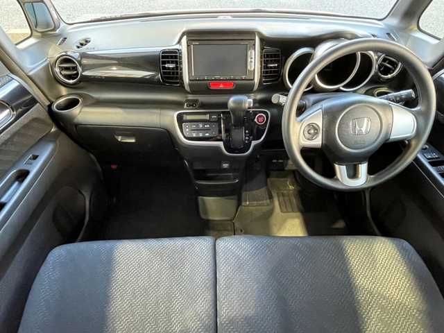 ホンダ Ｎ ＢＯＸ カスタム SSパッケージ 福岡県 2014(平26)年 7.7万km プレミアムホワイトパール (株)IDOMが運営する【じしゃロン八幡西店】の自社ローン専用車両になります。こちらは現金またはオートローンご利用時の価格です。自社ローンご希望の方は別途その旨お申付け下さい /ナビ(ワンセグTV/Bluetooth)/バックカメラ/衝突軽減システム/スマートキー/オートライト