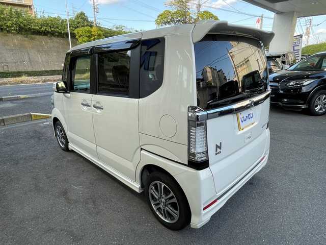 ホンダ Ｎ ＢＯＸ カスタム SSパッケージ 福岡県 2014(平26)年 7.7万km プレミアムホワイトパール (株)IDOMが運営する【じしゃロン八幡西店】の自社ローン専用車両になります。こちらは現金またはオートローンご利用時の価格です。自社ローンご希望の方は別途その旨お申付け下さい /ナビ(ワンセグTV/Bluetooth)/バックカメラ/衝突軽減システム/スマートキー/オートライト