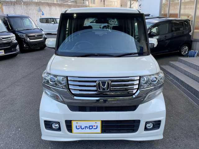 ホンダ Ｎ ＢＯＸ カスタム SSパッケージ 福岡県 2014(平26)年 7.7万km プレミアムホワイトパール (株)IDOMが運営する【じしゃロン八幡西店】の自社ローン専用車両になります。こちらは現金またはオートローンご利用時の価格です。自社ローンご希望の方は別途その旨お申付け下さい /ナビ(ワンセグTV/Bluetooth)/バックカメラ/衝突軽減システム/スマートキー/オートライト