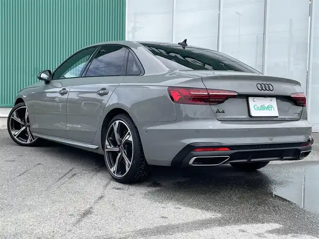 アウディ アウディ Ａ４ ブラックスタイルプラス 福岡県 2022(令4)年 2.9万km クワンタムグレー 純正メモリナビ(全方位モニター、AUX)/ETC2.0/エアバッグ(W＋サイド)/カーテンエアバッグ/前後コーナーセンサー/パーキングアシスト/アイドリングストップ/クルーズコントロール/Dualエアコン/ハーフレザーシート/シートヒーター(D＋N席)/純正フロアマット/純正アルミホイール/プッシュスタート/４WD/スマートキー
