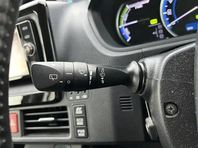 トヨタ ヴォクシー ハイブリッド ZS 宮城県 2016(平28)年 11.2万km ブラック 純正SDナビ　/(NSZT -W66T/フルセグTV)/フリップダウンモニター/(ALPINE10インチ)/バックカメラ/両側パワースライドドア/セーフティセンスC/・プリクラッシュセーフティシステム/・レーンディパーチャーアラート/・オートマチックハイビーム/LEDヘッドライト/スマートキー/ETC/純正アルミ16インチ(サマータイヤ)積み込み/取扱説明書/スペアキー