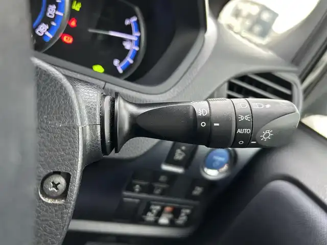 トヨタ ヴォクシー ハイブリッド ZS 宮城県 2016(平28)年 11.2万km ブラック 純正SDナビ　/(NSZT -W66T/フルセグTV)/フリップダウンモニター/(ALPINE10インチ)/バックカメラ/両側パワースライドドア/セーフティセンスC/・プリクラッシュセーフティシステム/・レーンディパーチャーアラート/・オートマチックハイビーム/LEDヘッドライト/スマートキー/ETC/純正アルミ16インチ(サマータイヤ)積み込み/取扱説明書/スペアキー