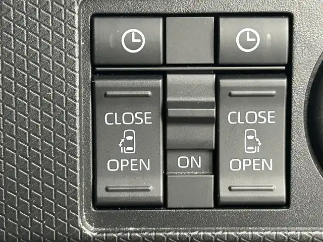 ダイハツ タント カスタム RS 熊本県 2023(令5)年 2.5万km ファイアークォーツレッドM ワンオーナー　/9インチスマホ連携ディスプレイオーディオ（ApplCarPlay・AndroidAuto・BT・フルセグ）/バックカメラ　/前方のみドライブレコーダー　/前席シートヒーター　/両側パワースライドドア　/前後クリアランスソナー　/衝突軽減ブレーキ　/横滑り防止　/アイドリングストップ　/純正フロアマット/純正１５インチAW/オートライト/LEDヘッドライト/フォグライト/スマートキー/プッシュスタート/スペアキー1本/保証書/取扱説明書