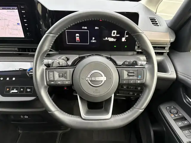 日産 セレナ ハイウェイスター V 大分県 2023(令5)年 1.9万km プリズムホワイト ・純正ナビ(BT/USB/フルセグTV)/・全方位カメラ/・プロパイロット/・両側パワースライドドア/・エマージェンシーブレーキ/・コーナーセンサー/・ブラインドスポットモニター/・デジタルインナーミラー/・ETC/・ブレーキホールド/・ウォークスルー/・オートハイビーム/・ステアリングリモコン/・パドルシフト/・スマートキー